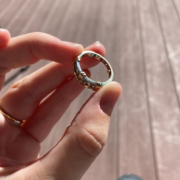 14k White and Yellow Gold Ring with Diamonds - Picture 12 of 13